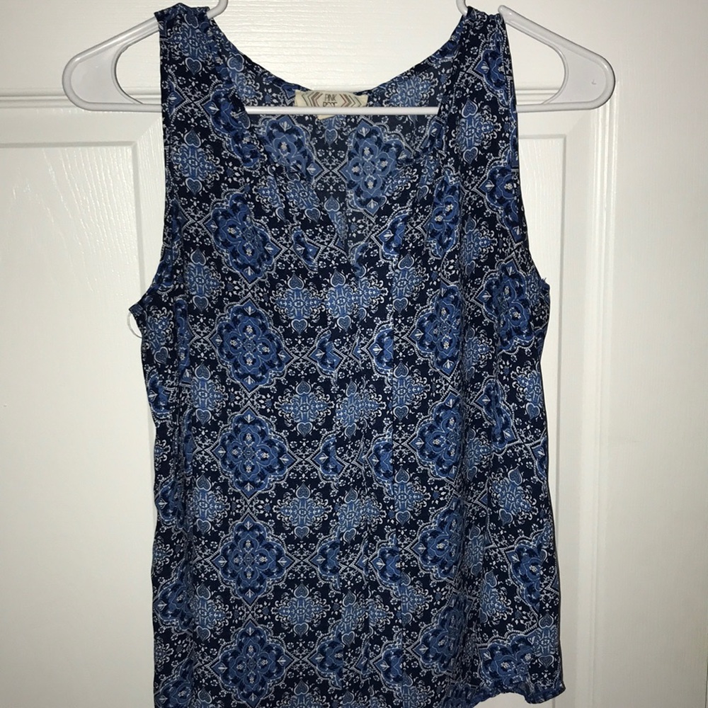 Dressy Blue Tanktop! - Picture 1 of 2